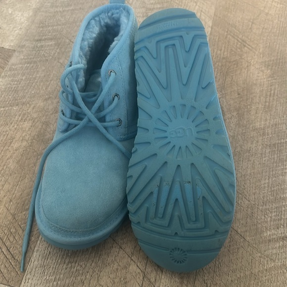 Like New! UGG Neumel Boots Men’s Size 8 in baby blue color - Picture 2 of 5